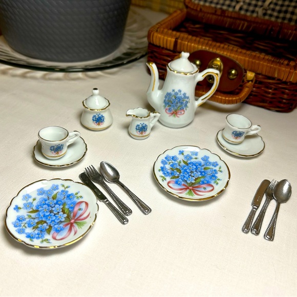Reutter Porzellan Vintage Miniature Tea Set - Picture 2 of 13
